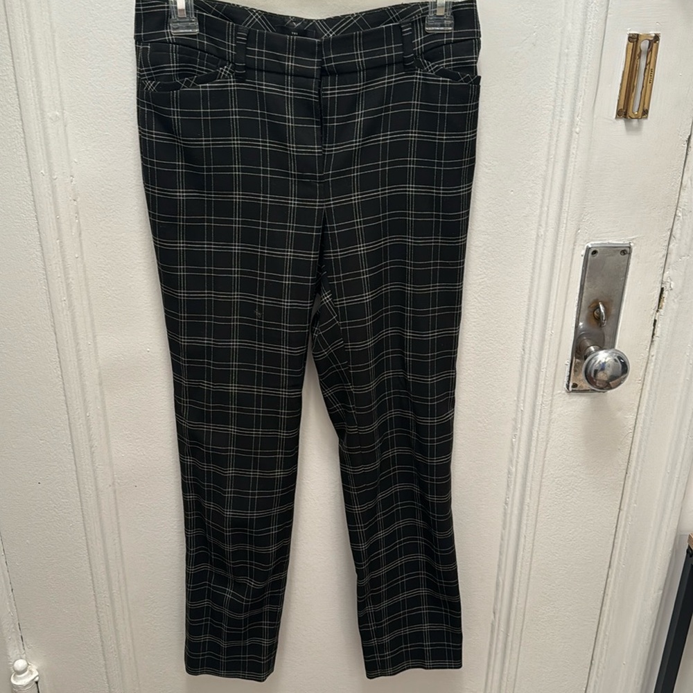 Cropped checkered black pants